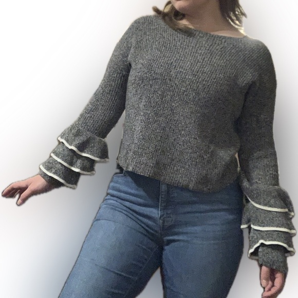 Express Ruffle Bell Sleeve Cropped Drop Shoulder Knit Sweater Top Medium Gray - Picture 5 of 5